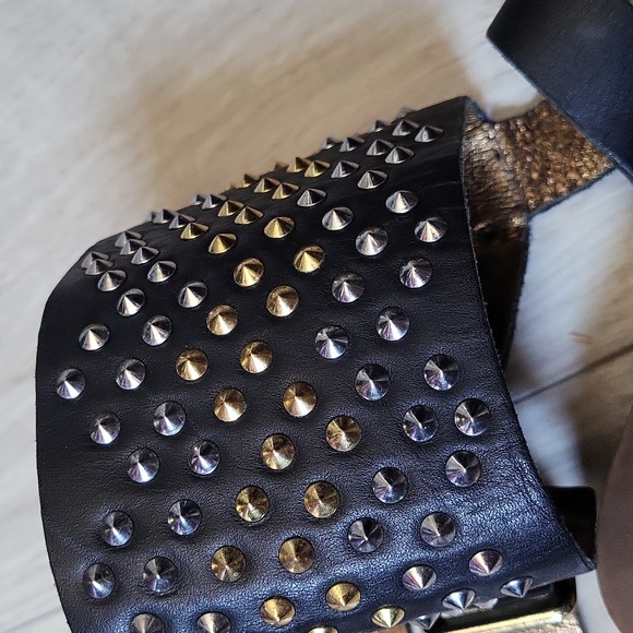 Cynthia Vincent leather spike cuff sandals size 8.5 - Picture 6 of 6